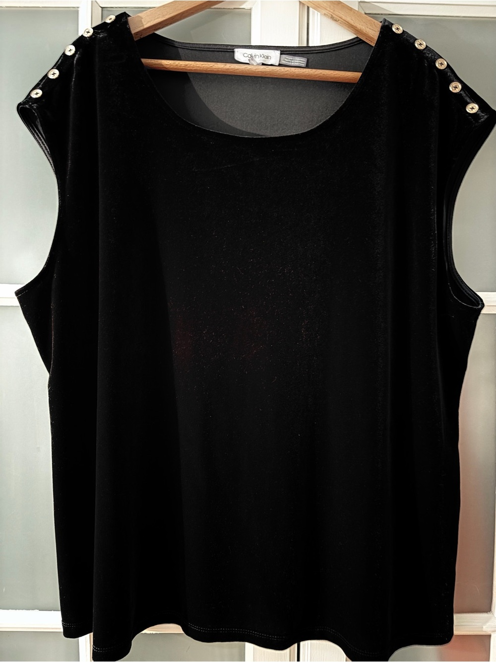 NWOT Calvin Klein Plus Sized Black Velvet Sleeveless Top with Shoulder Buttons